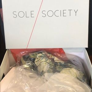 Brand new Sole Society embroidered boots size 8